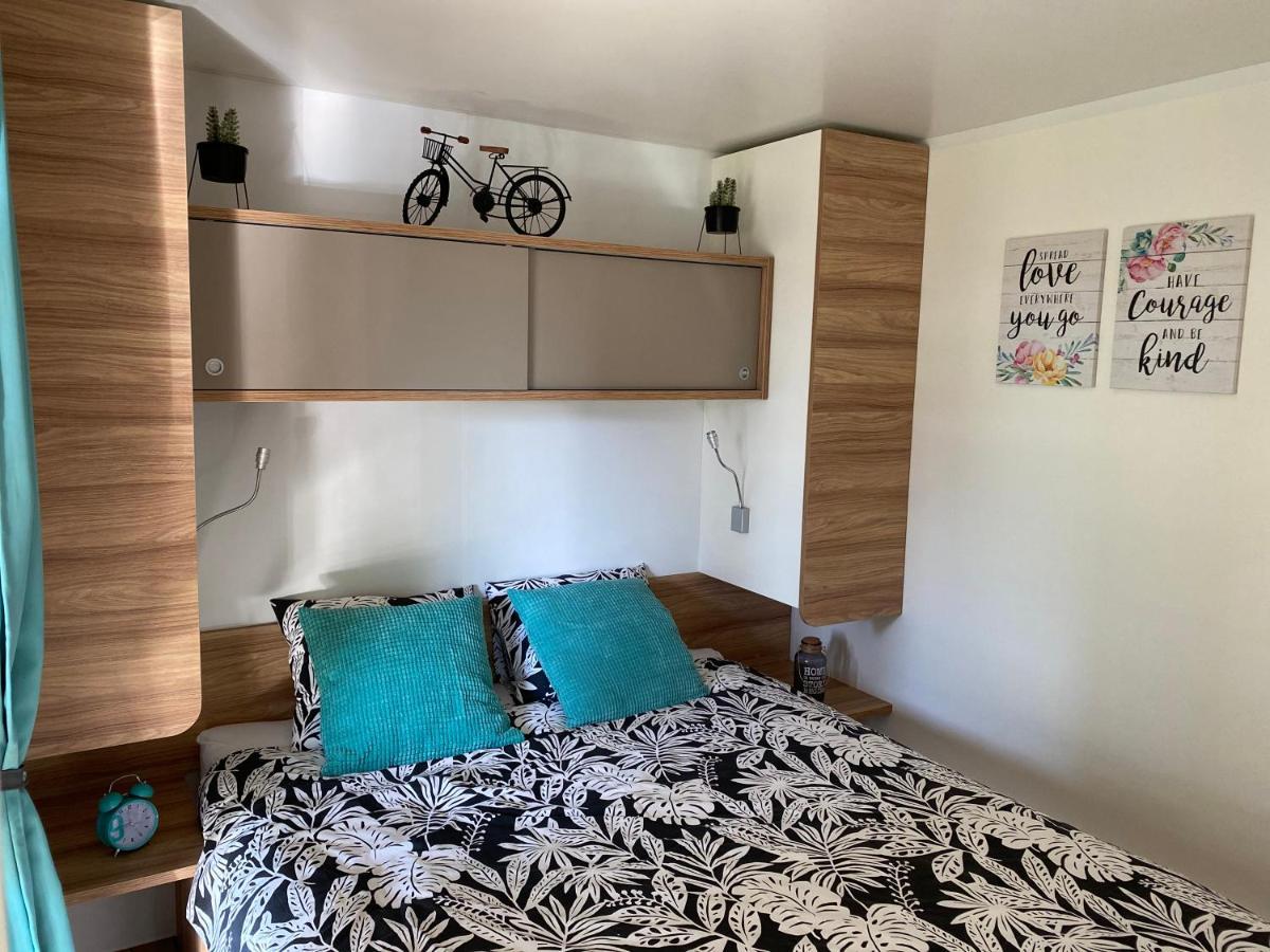 Mobile Home Biondina Camp Porton Nature Hideouts Rovinj Exterior photo